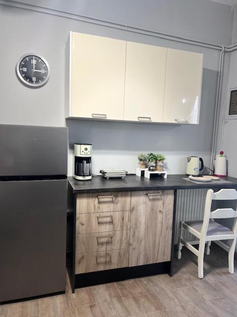 Sabbia Calda 7 Apartment Perissa  Bagian luar foto