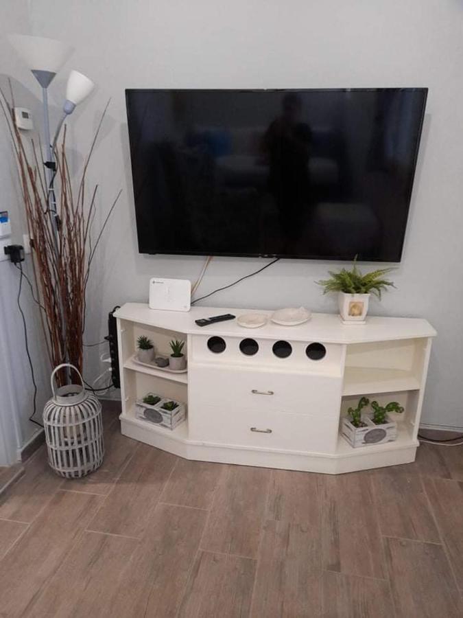Sabbia Calda 7 Apartment Perissa  Bagian luar foto