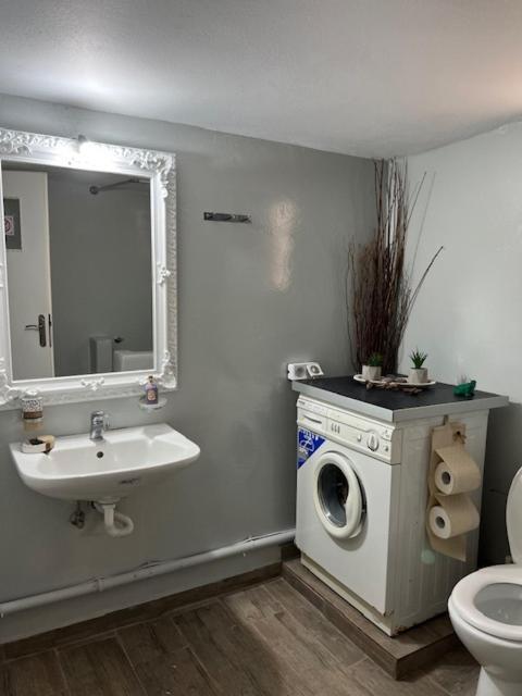 Sabbia Calda 7 Apartment Perissa  Bagian luar foto